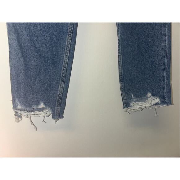 H&M Distressed Light Wash ankle cropped‎ Jeans Ripped Denim Casual Size 4 - Picture 2 of 7